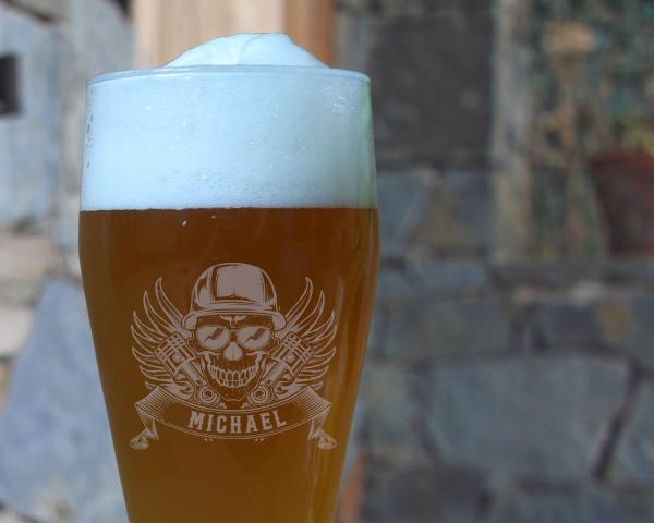 Wheat beer glass Skull